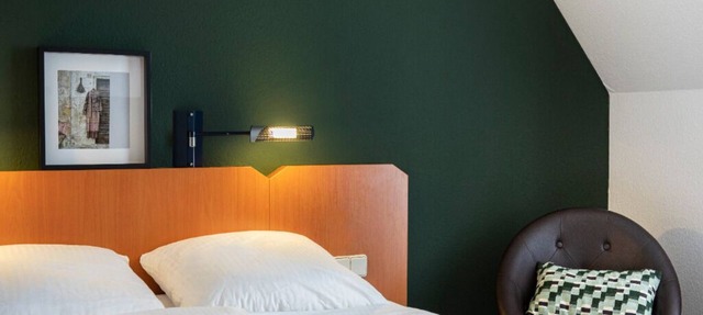 Inviting Stay Steps from Heppenheim's Picturesque Market - Perfect for Adventure in Darmstadt