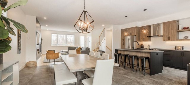 Le Memph: 3 bedrooms pool hot tub lac Memphrémagog in Magog