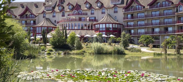Les Pagodes de Beauval in Saint-Aignan