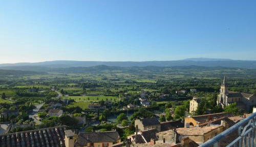 Logis Hôtel Panoramique César in Bonnieux