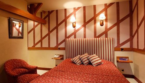 Logis Hôtel restaurant LE MEDICIS in Blois