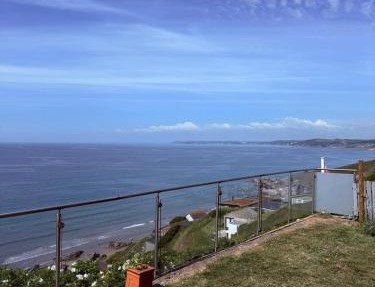 Lovely chalet with uninterrupted sea views in Antony