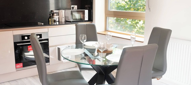 Luxe Flat 2BD|Free Parking in slough
