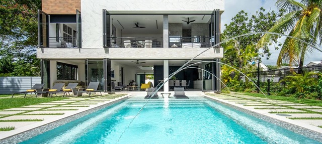 Luxury Modern Beachfront Villa - Onyx in Weston