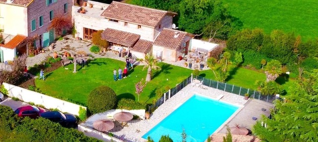 Mas Des Fleurs - Heated pool - Child friendly gardens - Beach 10mins in Perpignan