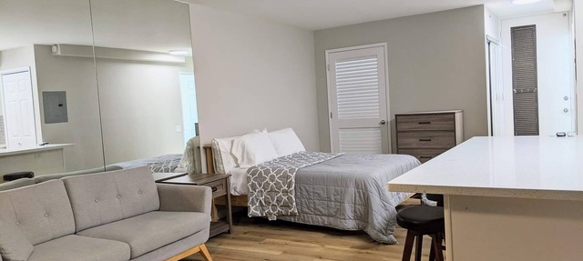 Modern Studio - Comforts at Camelot in Honolulu