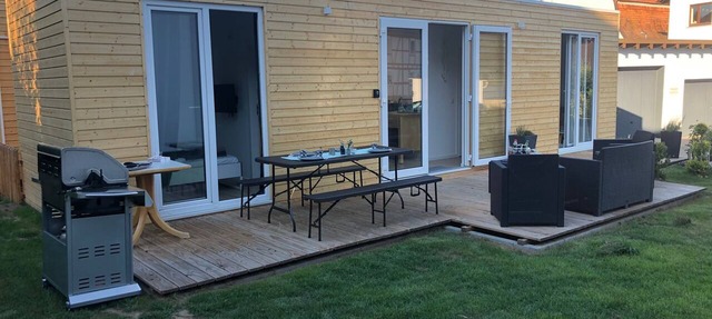 Modern 'Tiny Haus Liederbach' with Private Terrace, Wi-Fi and Air Conditioning in Alsfeld