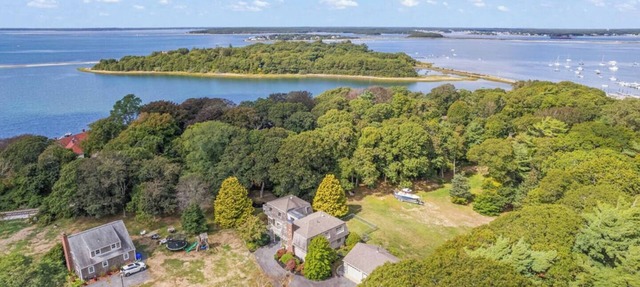 Monument Beach Cape Cod 4Bd Central AC Retreat in Bourne