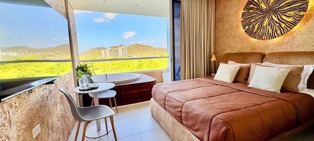 Nature and Ocean View Suite With Hot Tub steps to beach in Santa Marta in Santa Marta