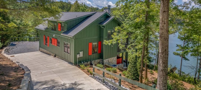 New Spacious Perfect Lake House -11 miles to TIEC in Mill Spring