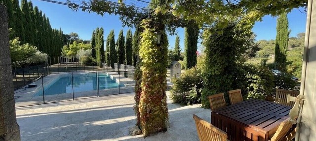 New - Villa les Cypres in Rognes