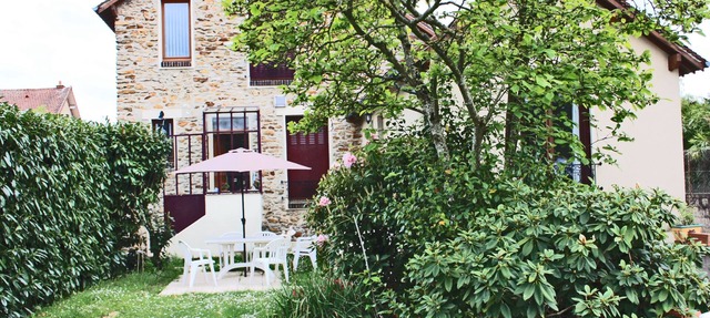 Nice little independent studio in Barbizon