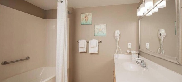 Oceanfront Escape 2BR w/ Spa Bath in North Myrtle Beach