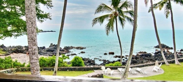 Oceanfront Hot Tub Kayaks Snorkeling Dolphins Gorgeous Location in Captain Cook