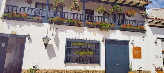 One and a half blocks from the main square! Nice and cozy hotel. in Villa de Leyva