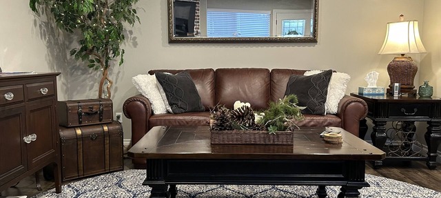 Our BEAUTIFUL 2 Bedroom DELUXE Basement Suite w/AC & NG fireplace, Kanaka Ridge in Maple Ridge