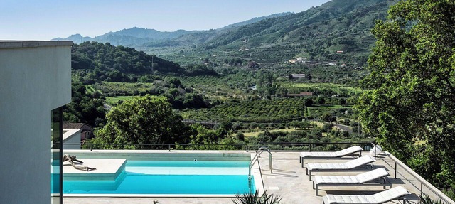 Panoramic villa with private pool in Gaggi