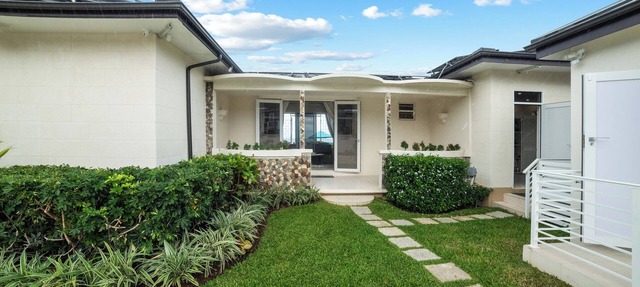 Paradise Villa in St James