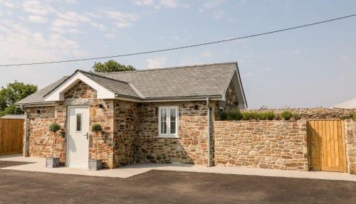 Pear Tree Cottage in Saltash