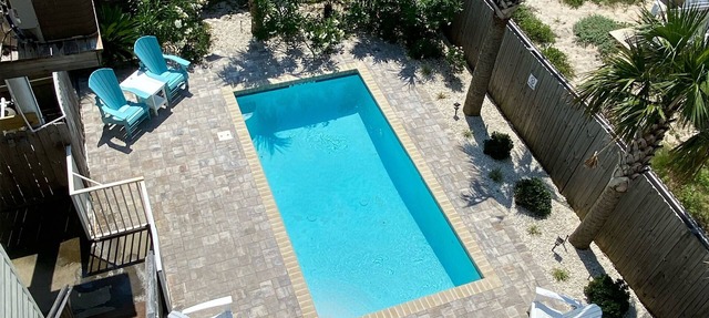 Pensacola Beach Getaway! 5BR Beach House -Private Pool - walk to beach in Pensacola Beach