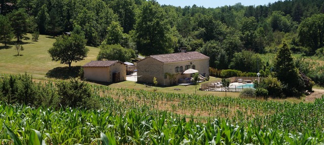 Perigordian house with swimming pool "Les Combettes" in Val de Louyre and Caudeau