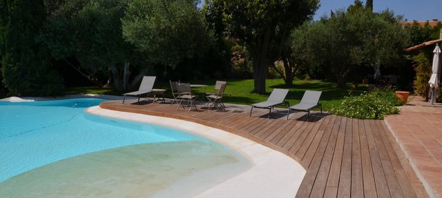 Prestigious villa in a haven of peace east of Marseille (St Barnabé) in Marseille