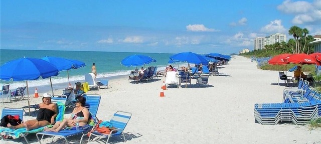 Private beach on the Gulf of Mexico -Resort style pool -5 star restaurants in Naples
