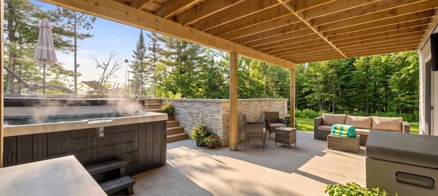 Private Pool, Spa, Pool Table | Chalet Houefifa in Saint-Côme