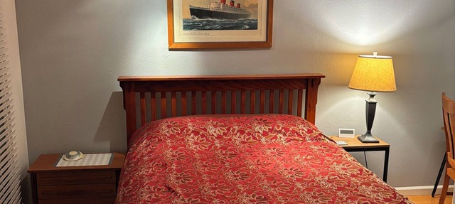Private Studio: Front Door Parking; Rustic Hill neighborhood, close to Freeway. in Chatsworth