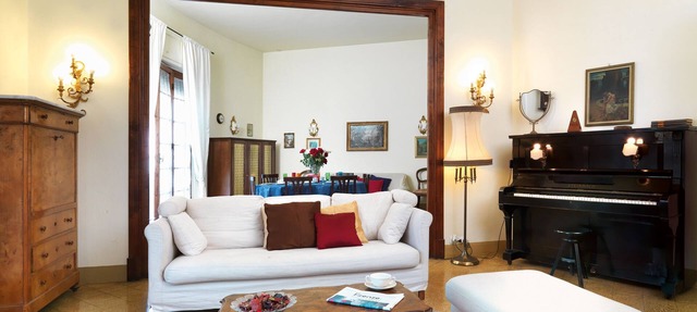 Residenza Oltrarno, an elegant apartment in the historic center of Florence in Firenze