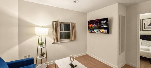 Rittenhouse 1BD, Sleeps 4, Walk to Square & Shops in Philadelphia