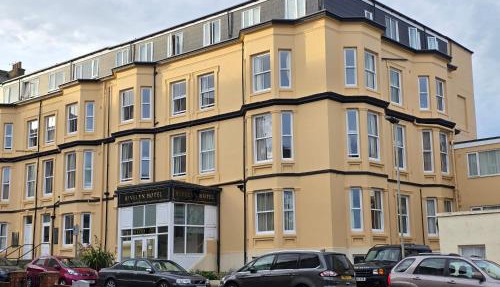 Rivelyn Hotel Bar & Restaurant in Scarborough