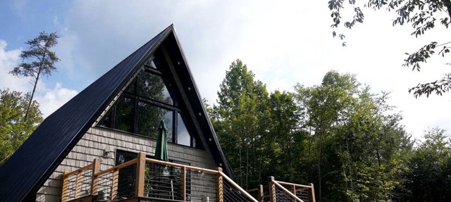 Romantic Escapes in this Stunning A-Frame in North Carolina with Access to a Private Hot Tub and Fire Pit in Dobson