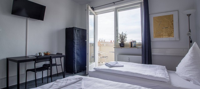 ROOM ONE. Low Budget High Quality Private Room- balcony in Karlsruhe