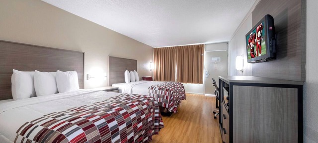 Room w/2 Full Beds Near Monticello Wine Trail – Relaxing Vineyard Stay in Charlottesville
