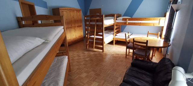 Six-bed room in Neubulach