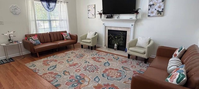 Spacious 5-bedroom house in charming Raleigh in Raleigh