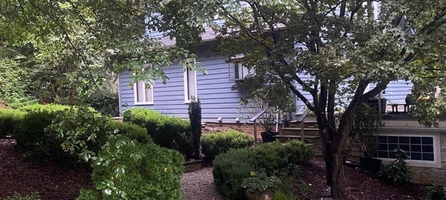 Spacious House on the lake 15 min from uptown Charlotte or CLT airport in Mount Holly