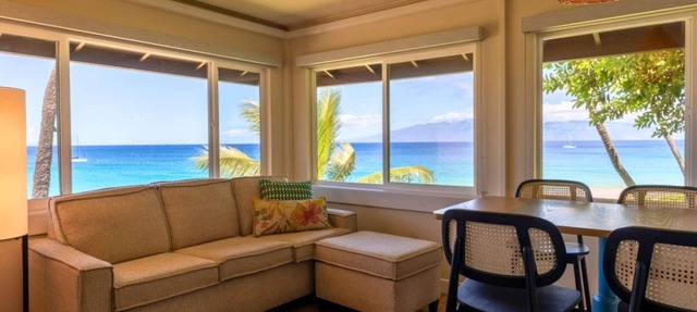 Spacious Suite with Ocean Views + Pools & Dining in Lahaina