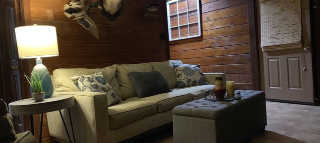 Spacious waterfront cabin located on the lower Sardis lake. in Sardis
