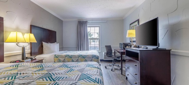 Studio 6 Suites - Dallas, TX - Downtown in Dallas