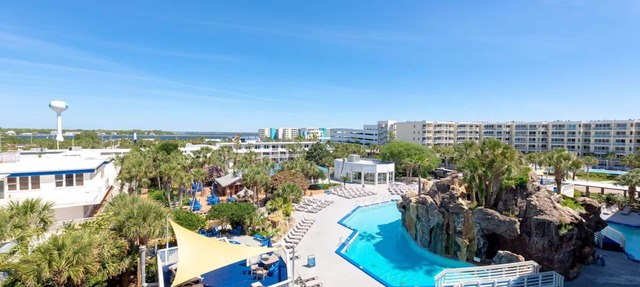 Stylish Coastal Room with Swimming Pools Near Island Fun | 2 Units in Fort Walton Beach
