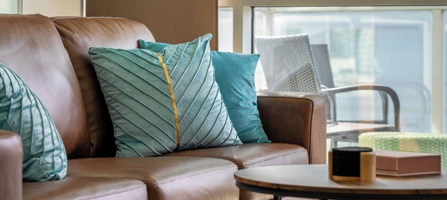 Stylish Downtown Calgary Condo – Walk to Dining, Shops & Entertainment! in Calgary