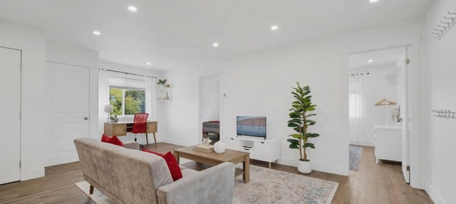 Stylish Main Floor Suite | Near Downtown Kitchener in Kitchener