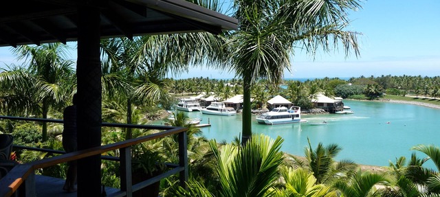 Sun Sea Surf - Stunning Fijian Villa - Your Island Getaway in Nadi