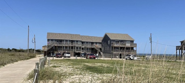 SW 3 FINNS UP condo in Hatteras