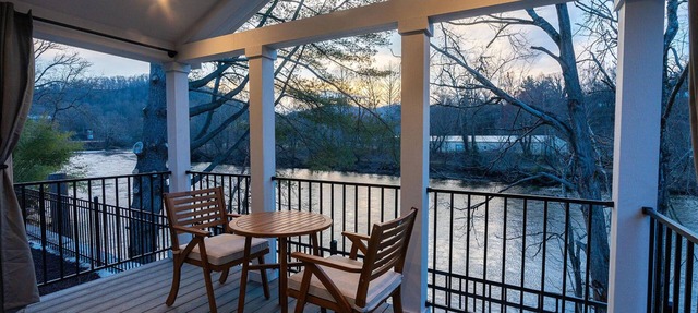 Train River Depo Tiny Luxury Living with River Views in Bryson City
