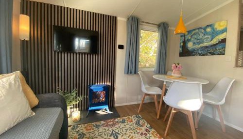 Tranquil Caravan Retreat by the Seaside PortSeton in Prestonpans