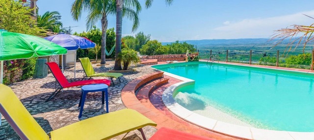 Vacation home, between Catania and Syracuse, loft in open space in Lentini