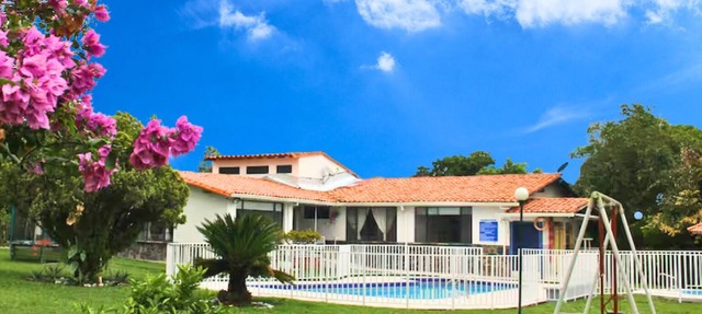 Vacation villa for groups and families with swimming pool, jacuzzi and fruit trees in Armenia